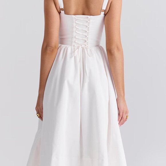 Good Condition House of CB Kelly White Corset Dress - Picture 3 of 6